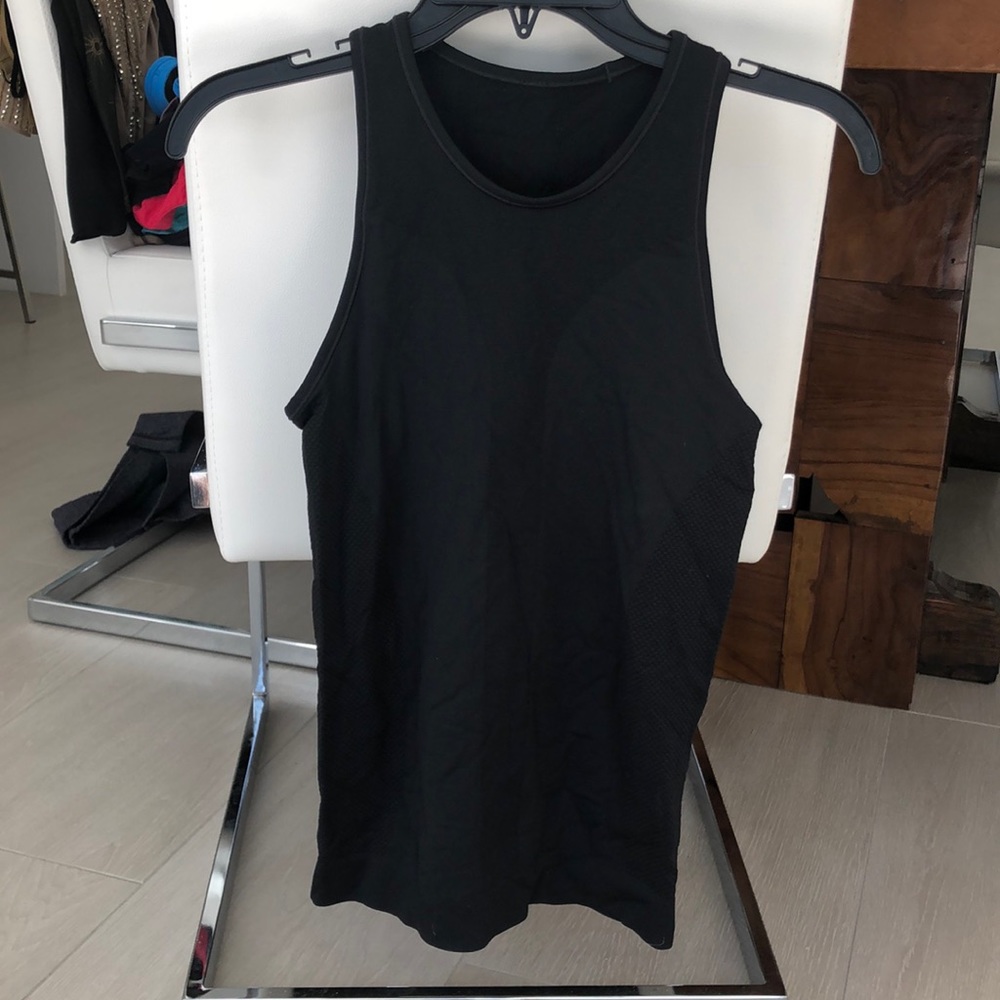 Lululemon black tank top